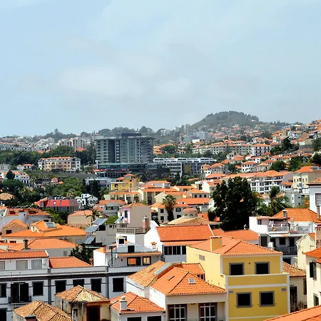 Aparthotel Reno Funchal (Madeira)